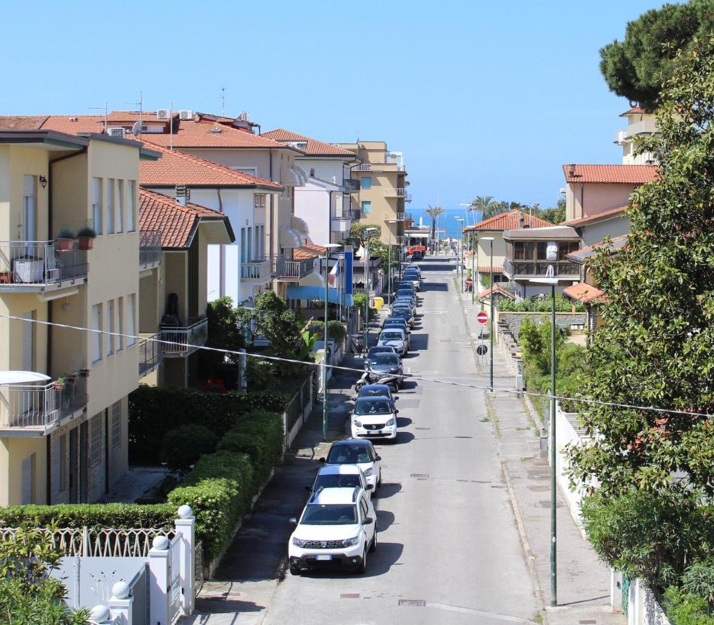 Hotel Luca Lido di Camaiore Exterior foto